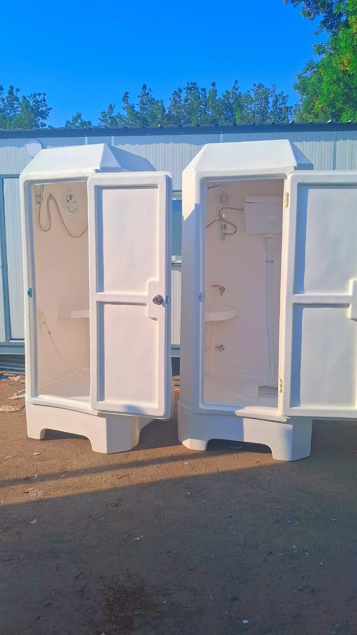 مرحاض محمول من الألياف - مراحيض محمولة خفيفة الوزن معززة بالألياف لمواقع البناء والفعاليات.